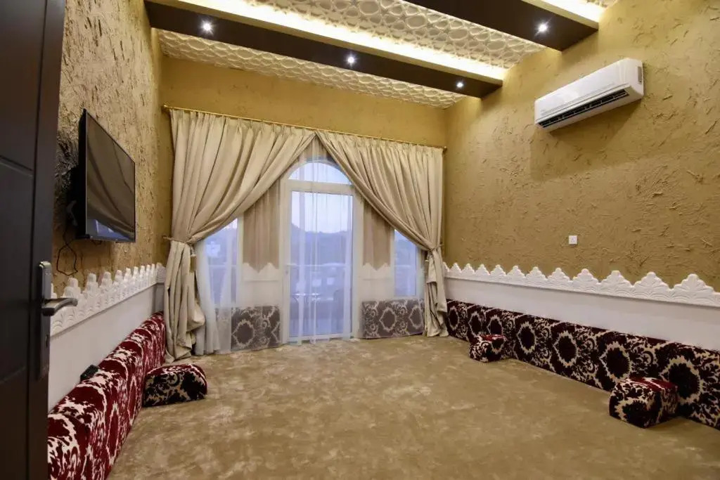 Golden White Al Shifa Hotel