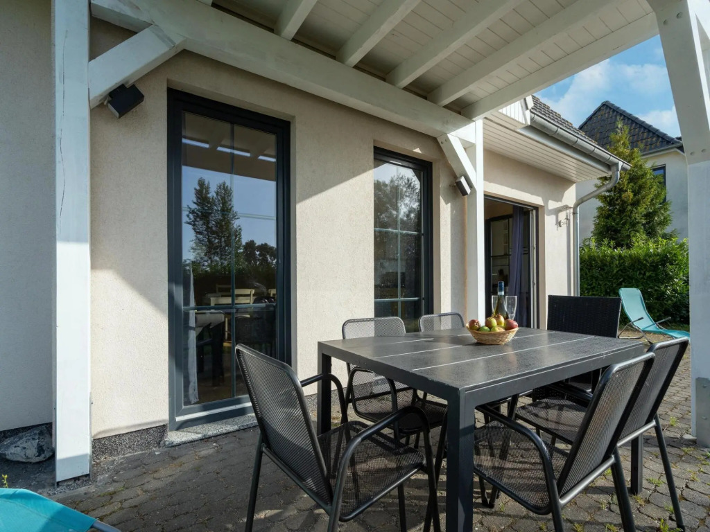 Modern Apartment in Bastorf with Terrace