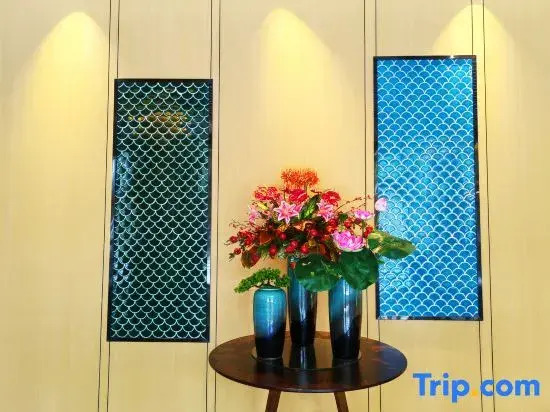 Sakura Hotel (Kunshan Zhaofeng Road Subway Station)