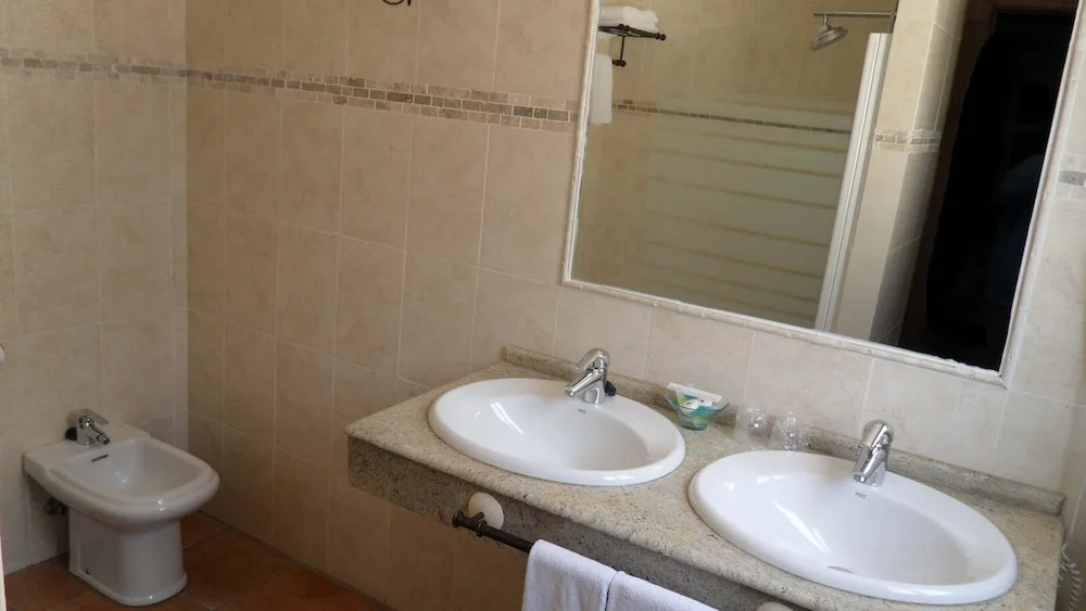 Hotel Tharsis