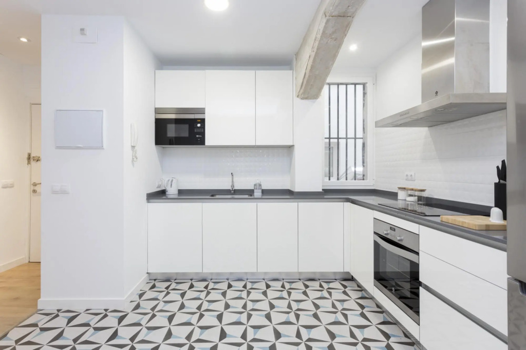 Modern & Chic 2BR/2BA apartment in trendy Chueca