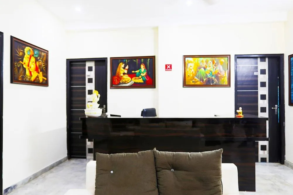 OYO 9382 Hotel Homestay