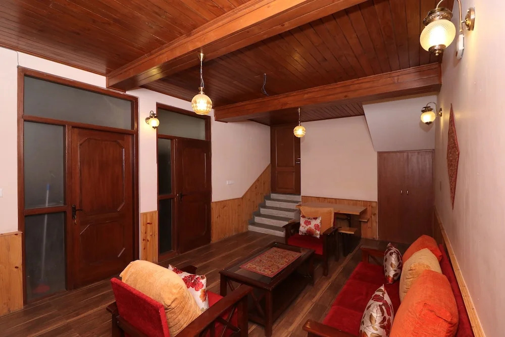 OYO 13611 Home Bliss & Blossom Cottages