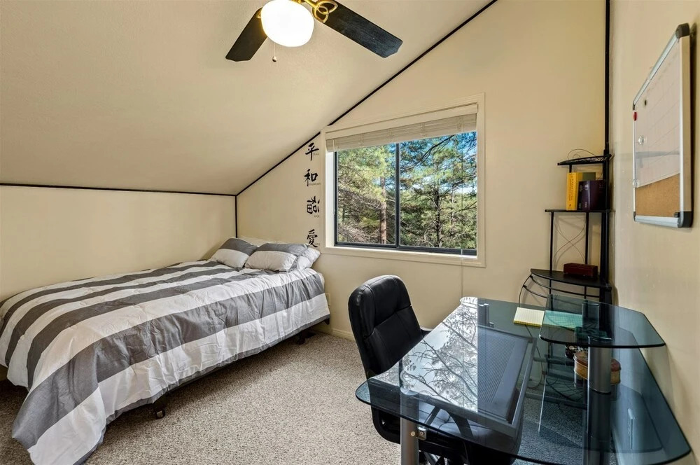 Inn-joy Lodge