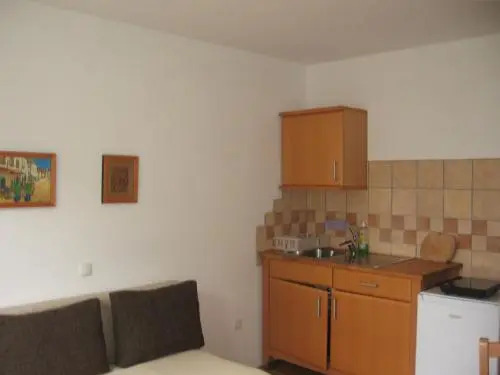 Rooms and Apartment Na poljani