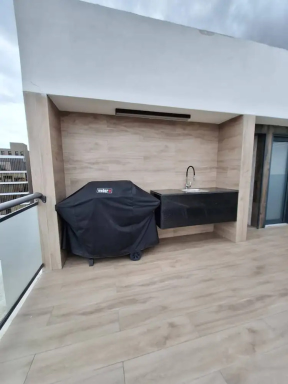 Heart of Down Town Sdq2dr Modern Apartment