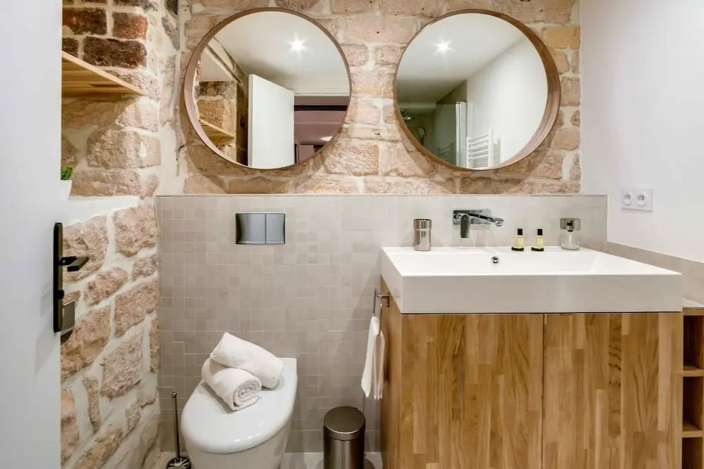 Spacious and Charming Flat on île de la Cité
