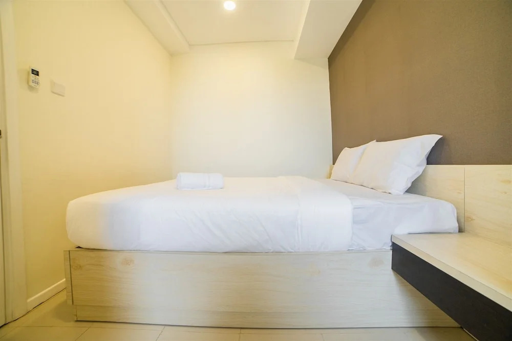 Homey Apartment at Parahyangan Residence near Parahyangan University