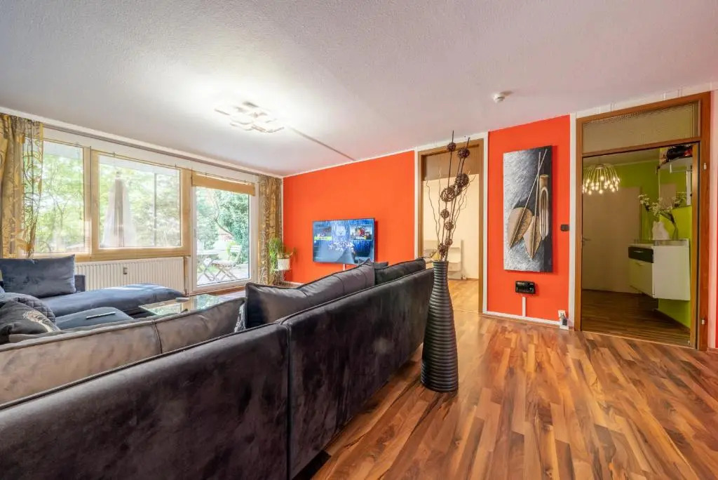 ID 4306 | Private Apartment
