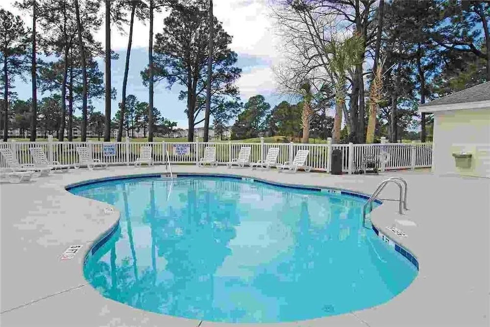 Magnolia Pointe 201 4895 3 Br condo by RedAwning