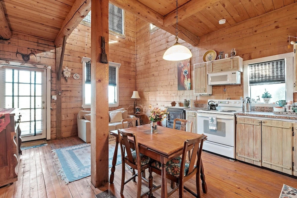 Mighty Oak Log Cabin 2 Bedroom Cabin by RedAwning