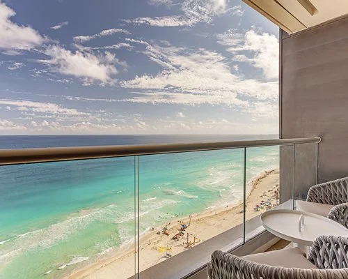 Travelsmart At Royalton Suites Cancun Resort & Spa Exclusive For Wvo Members, Cancun, Mexico