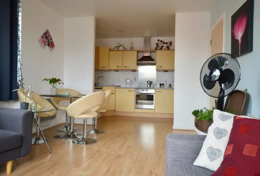 Bright Apartment In The Heart Of Bristol