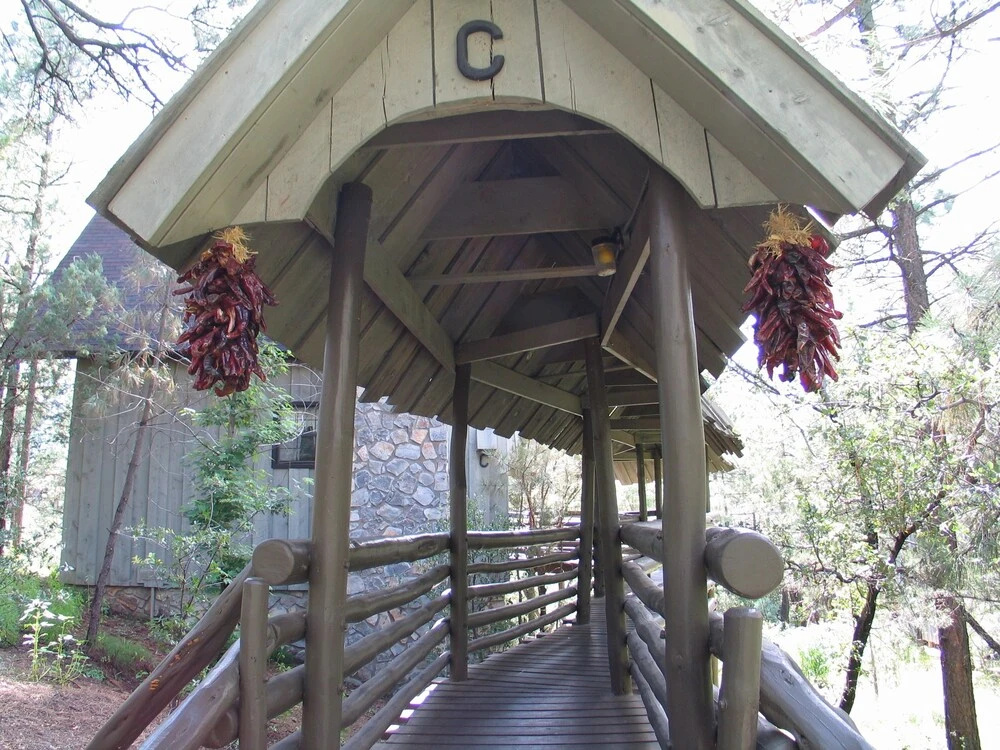Bear Creek Motel And Cabins