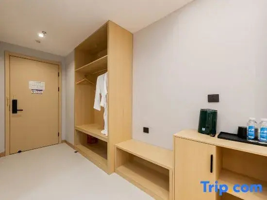 Zhoushan Regent Light Luxury Hotel