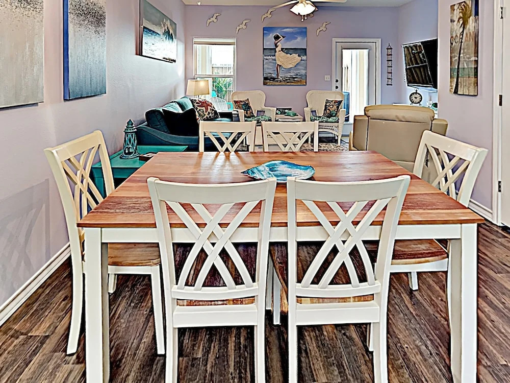 Sandy Retreat - 2 Br Condo