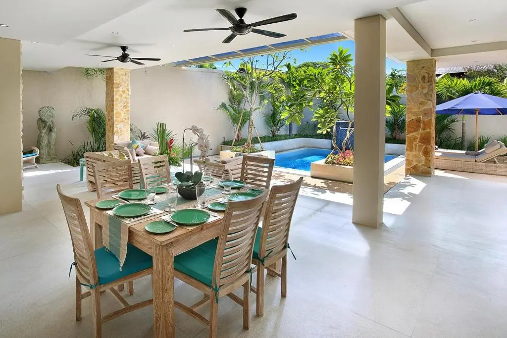 Villa J Deluxe