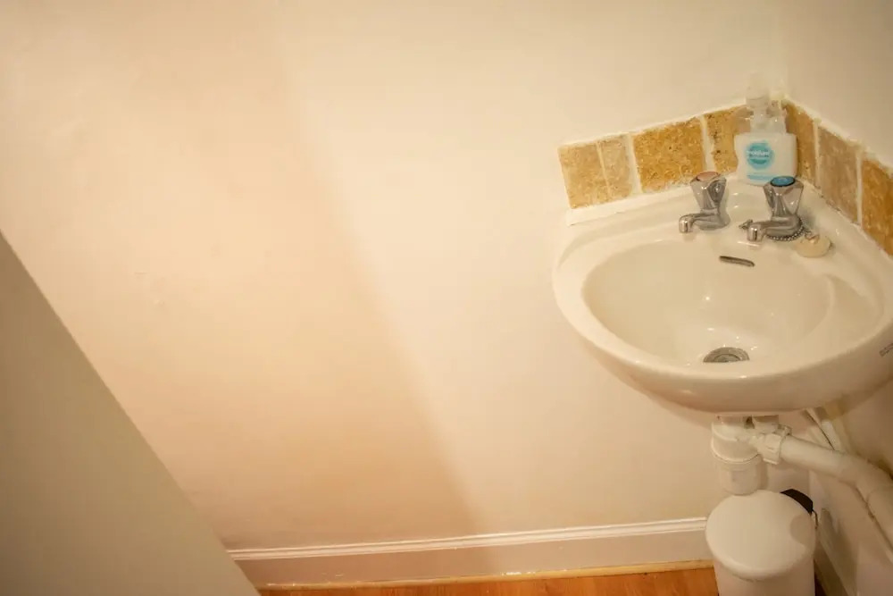 1 Bedroom Flat by Leith Walk