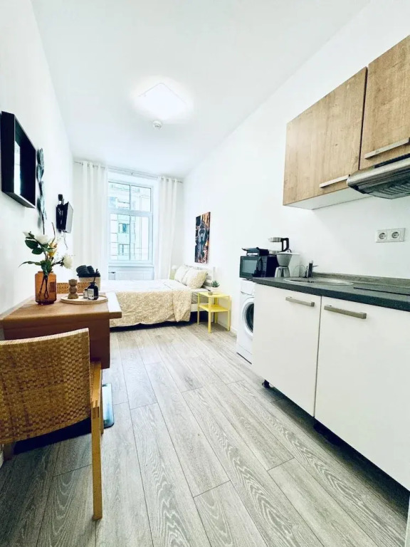 Cozy and Affordable Palace Studio