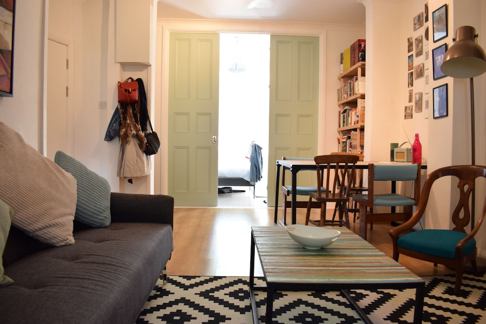 Beautiful, Bright 1-bedroom Home With Garden