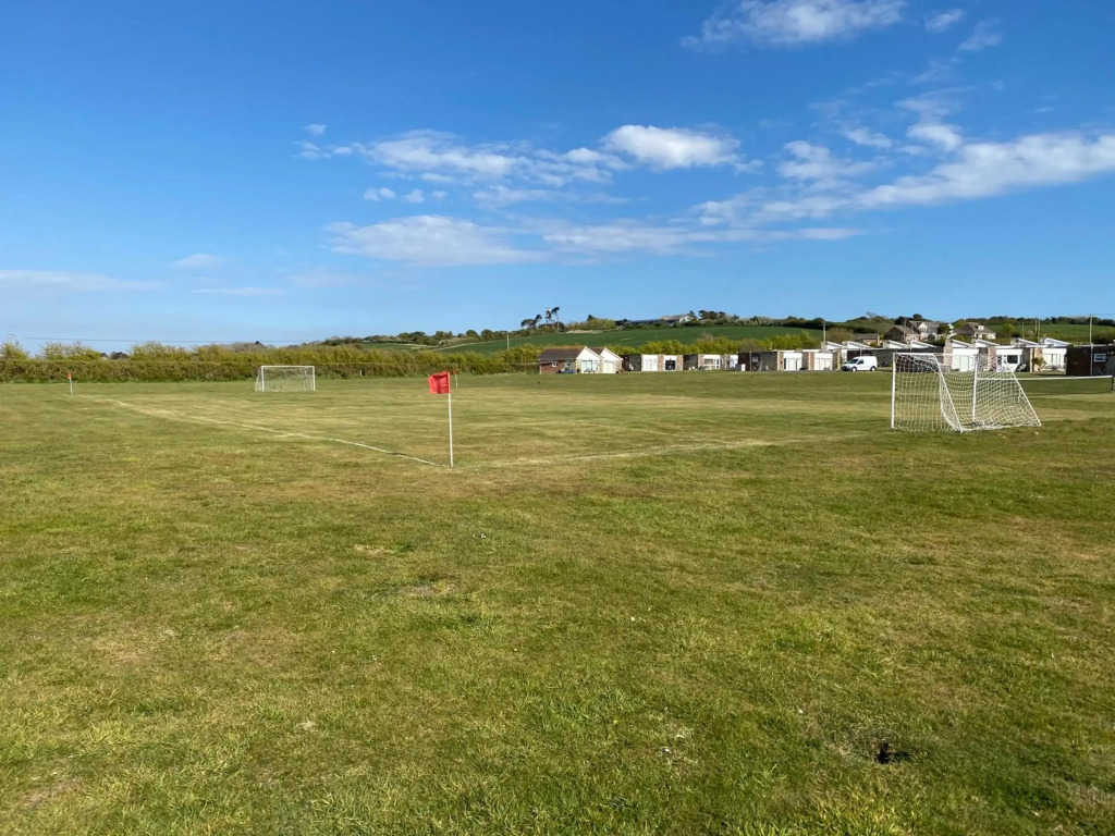 Bay - Brambles Chine, Colwell Bay, Nr Yarmouth - 5 star WiFi - Short walk to The Hut and beach - Ferry offers