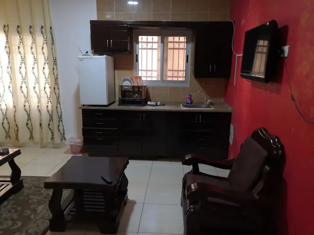 Amnah Apartments