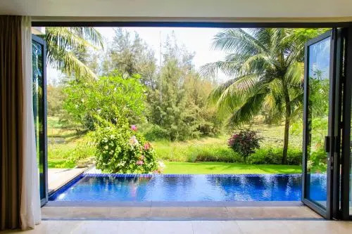 Villa 5 Bdrs Ocean view villa - Free Airport Pick Up