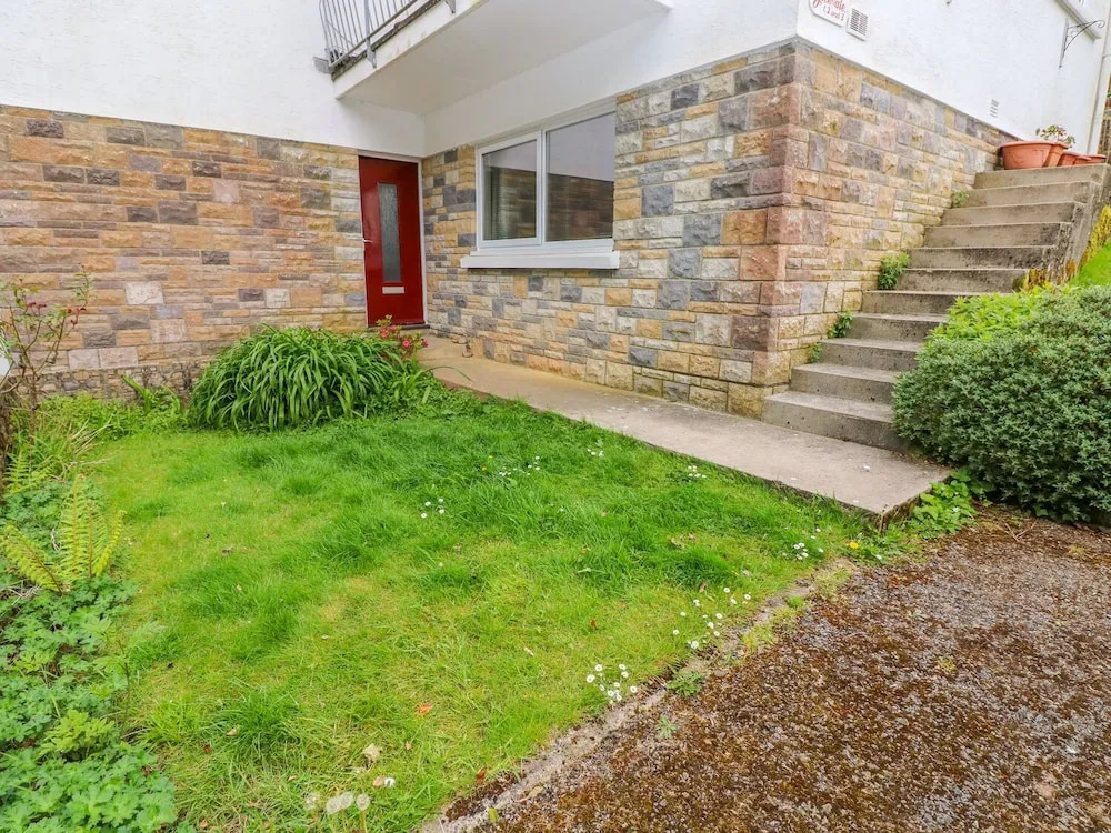 1 Glenvale
