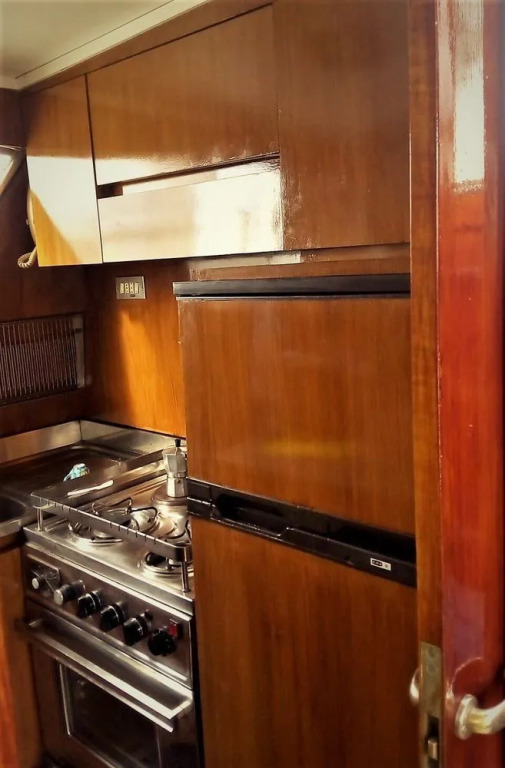 Yacht Akhir Cruise - Amazing Boat At Salerno'S Port With 3 Bedrooms An