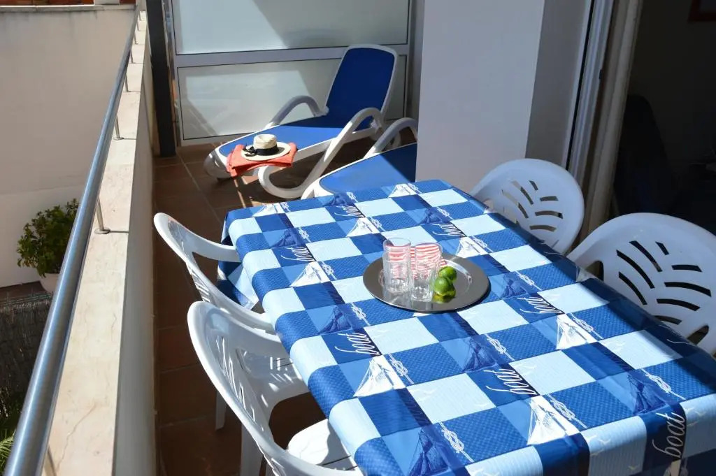 Apartamentos Estartit Park