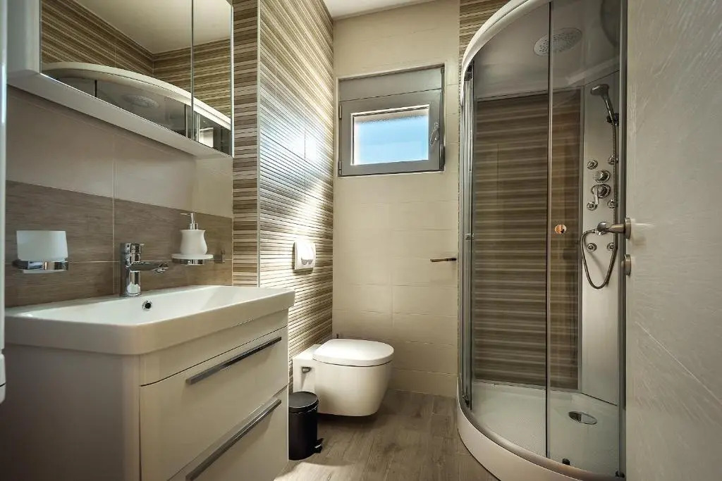 2MONTENEGRO LIMETA APARTMENTS with pool