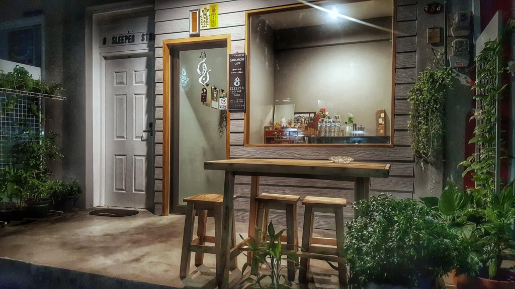 8 SLEEPER STREET Guesthouse