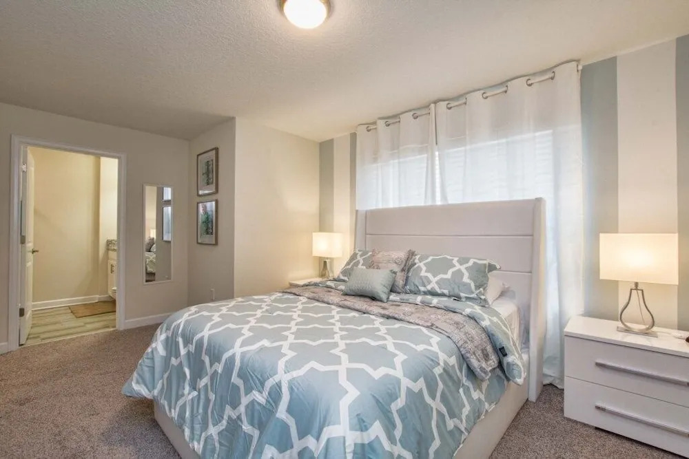 Storey Lake-5 Bedroom Townhome w/Spashpool-1622ST