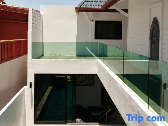 Modern Villa Breeze - 10 Minutes Walk To The Beach