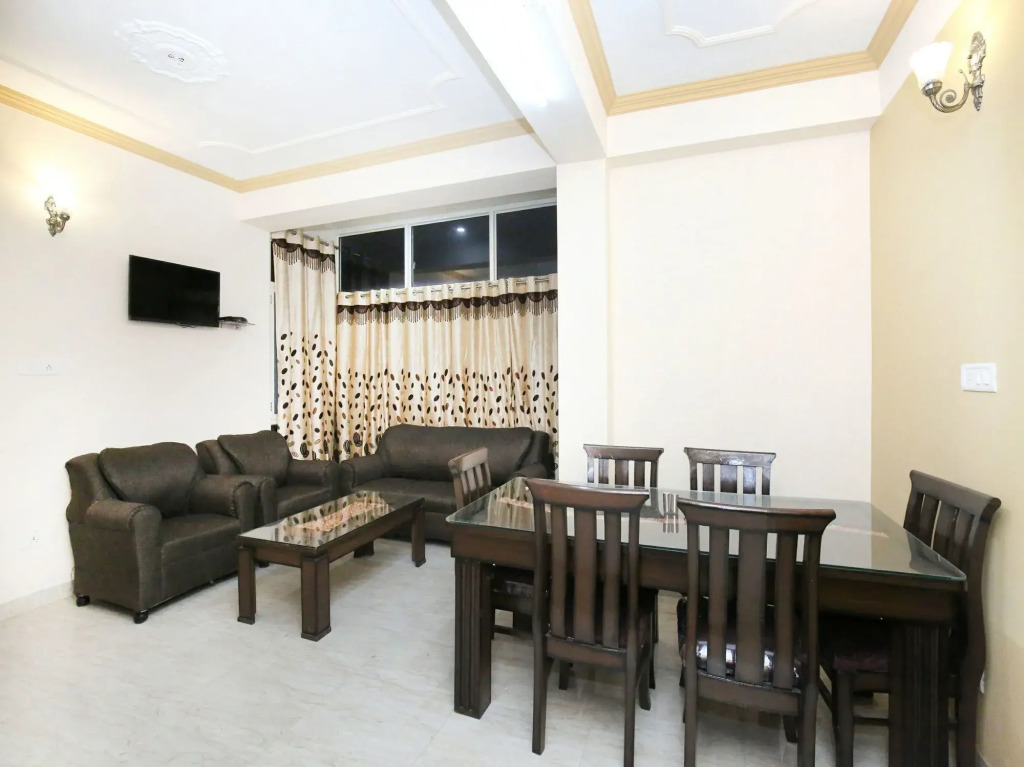 OYO 10861 Home Cozy 2BHK New Shimla