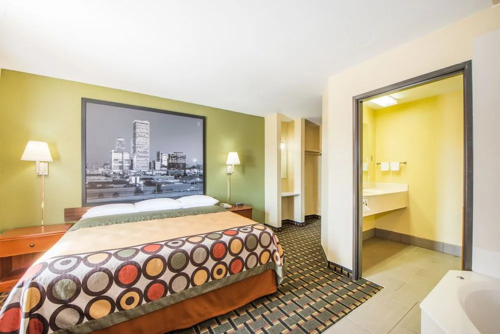 Super 8 Tulsa Ok