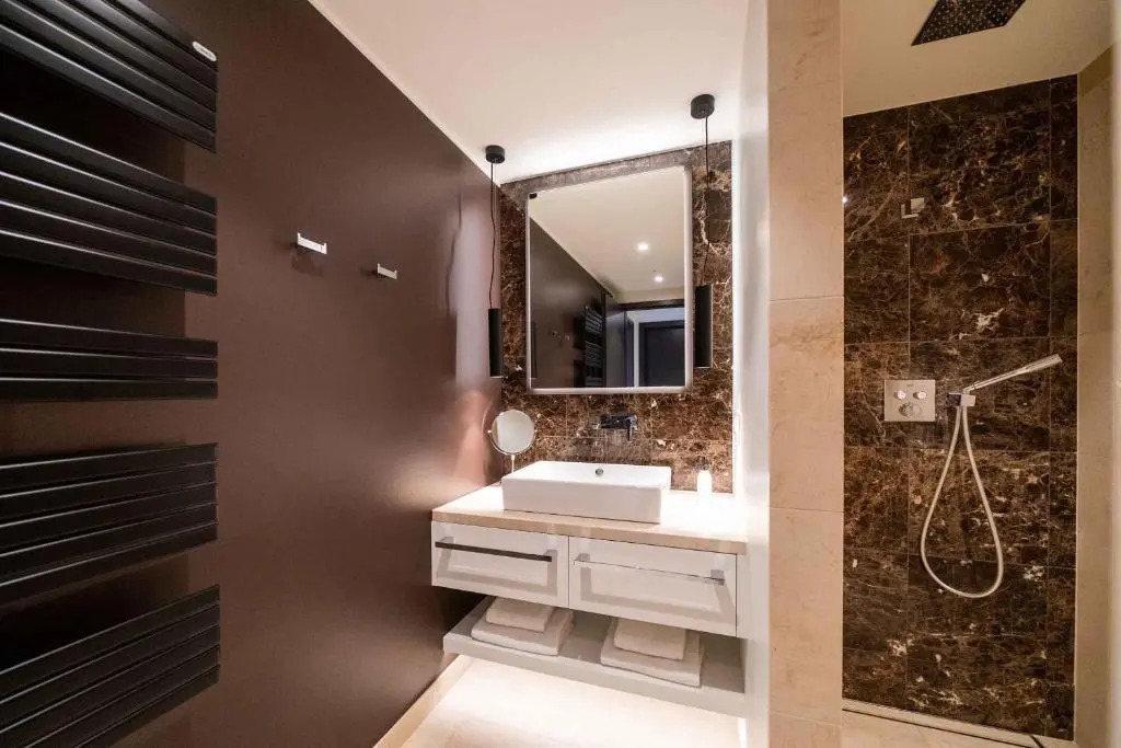 White Pearl Apartment 2.01