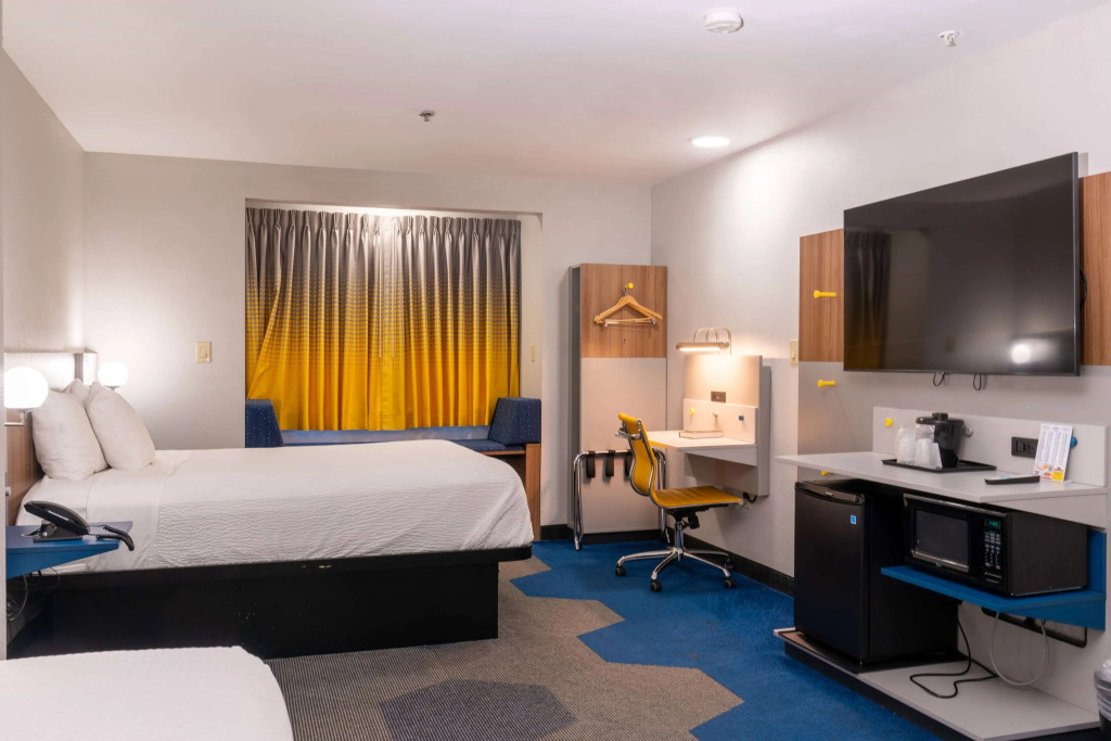 Microtel Inn & Suites by Wyndham Pigeon Forge