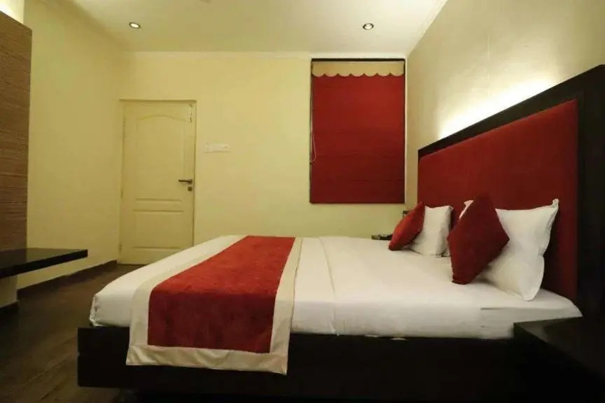 Status Club Business Hotel
