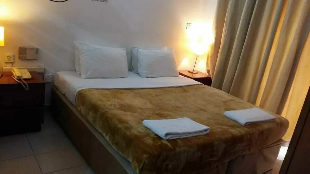 Al Raien Hotel Apartment