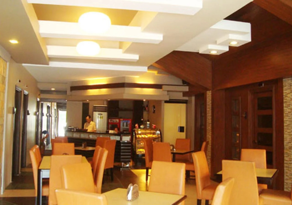 MO2 Westown Hotel - Mandalagan
