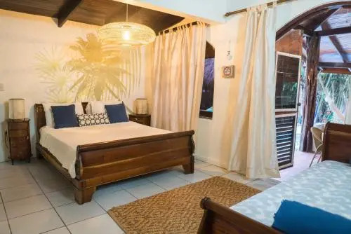 Beachfront Villa Bonita