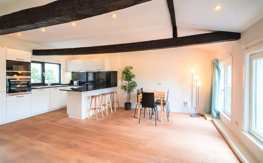 12-guest Apartment on the Main Square