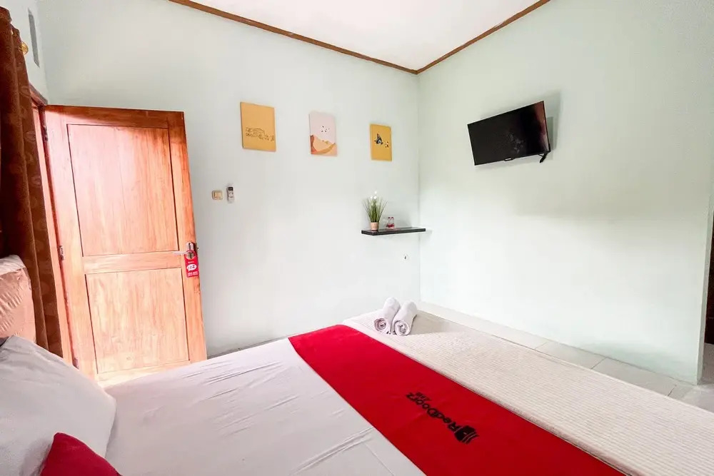 RedDoorz Syariah near RS Bhayangkara Nganjuk