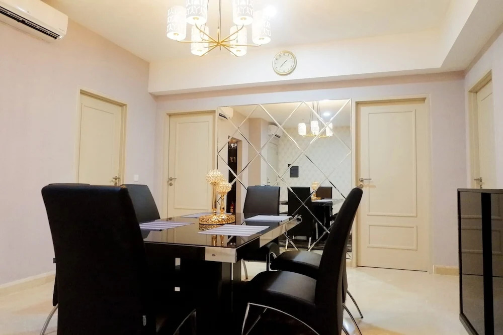 Spectacular 3BR Apartment at The Peak Residence