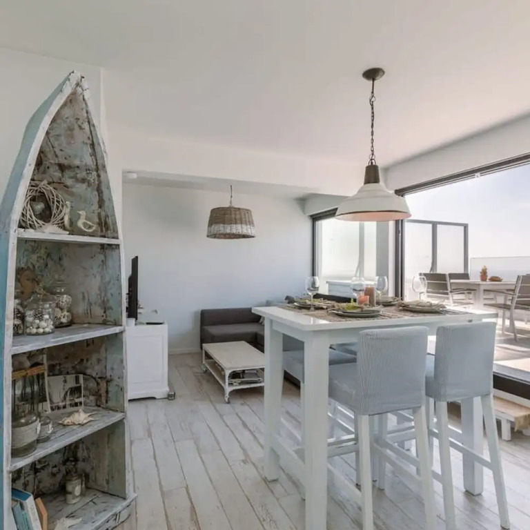 Penthouse With 2 Terraces and Magnificent sea View