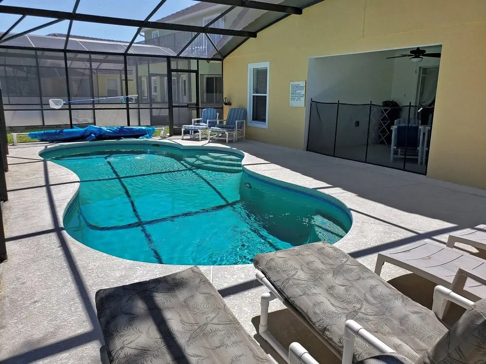 4 BED Pool Home Overlooking Reserve