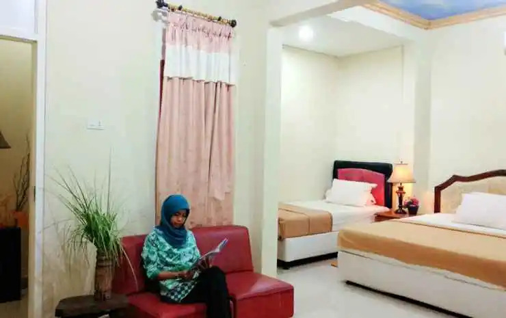 Hotel Simpang Empat