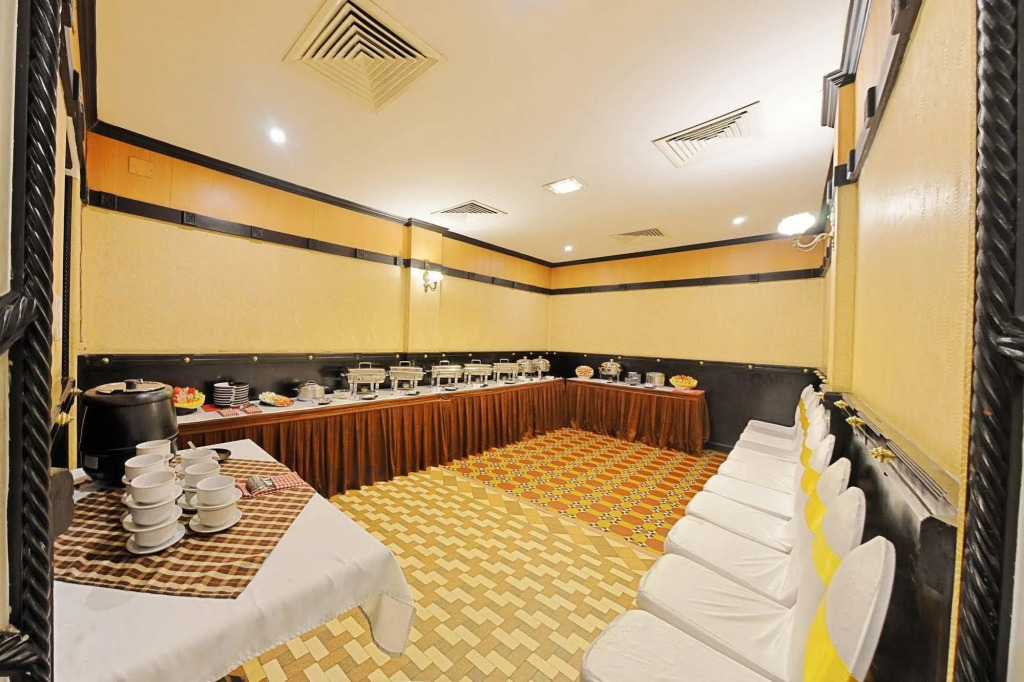 AMS Raj Palace Sundar