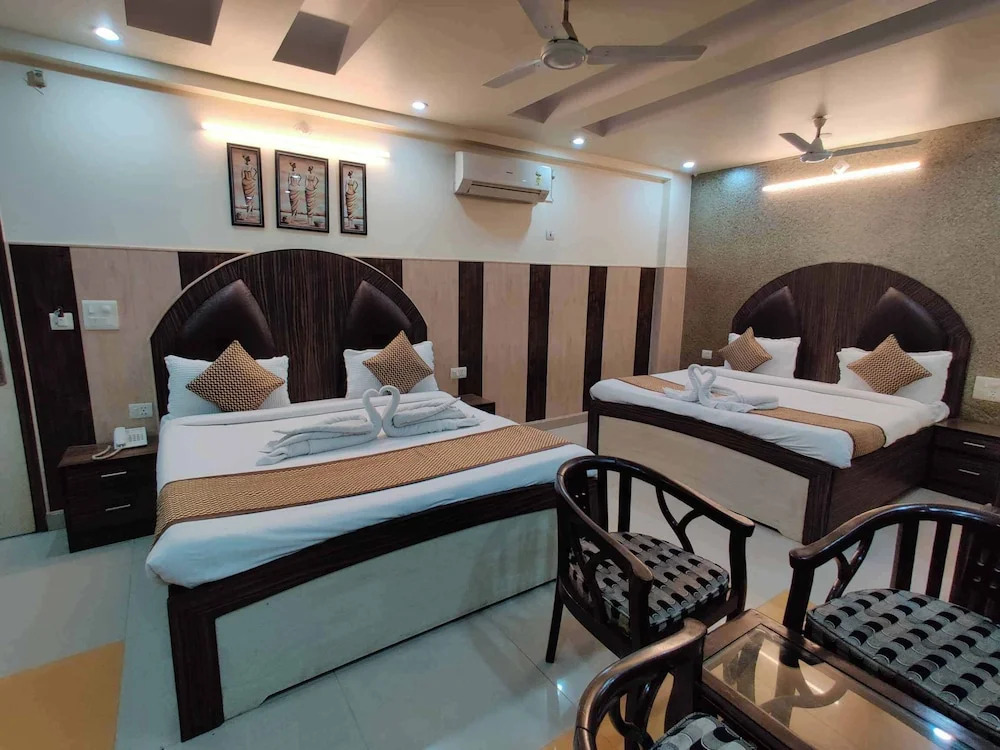 Hotel Holy Basil